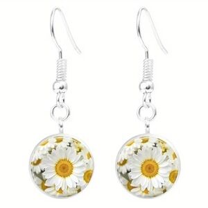 NEW Daisy Cabochon Earrings